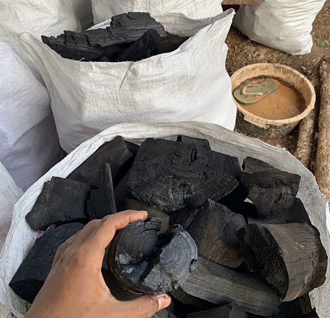 Natural Indonesian hardwood charcoal 3
